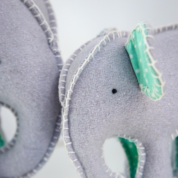 NWT Land Of Nod Unforgettabke Elephants Set - Picture 4 of 10